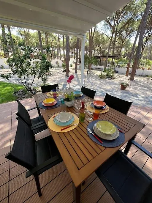Casa de Férias Villa Immersa Nel Verde A 150Mt Dal Mare Adiacente Al Forte Village Resort Itália