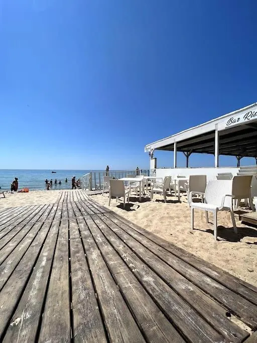 Villa Immersa Nel Verde A 150Mt Dal Mare Adiacente Al Forte Village Resort Itália